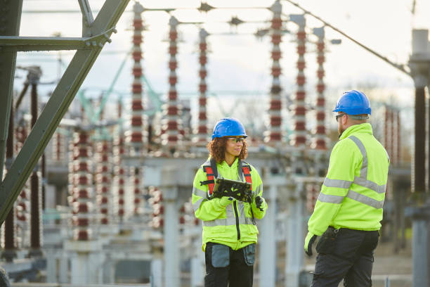 Best Affordable Emergency Electrician  in Hooks, TX